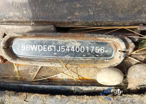 2004 Volkswagen Gti 1.8T from USA, damaged, VIN 9BWDE61J544001758